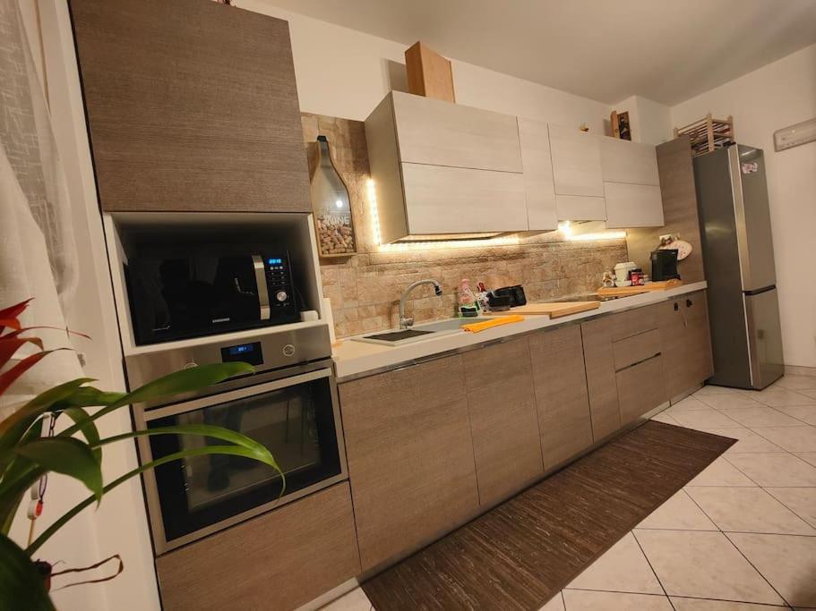 "Come A Casa" - Appartamento Gigi - Self Check In - Ospedale Humanitas - Forum Assago - Tram15 Роццано Екстер'єр фото